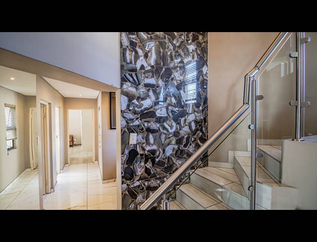 4 BEDROOM GATED ESTATE FOR SALE IN KYALAMI HILLS